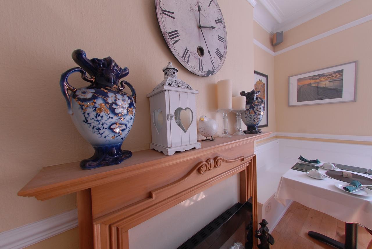 וויטבי Chiltern Guest House מראה חיצוני תמונה